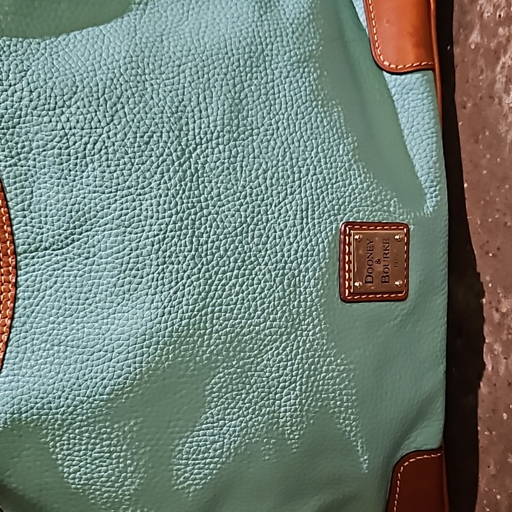 Dooney & Bourke bag